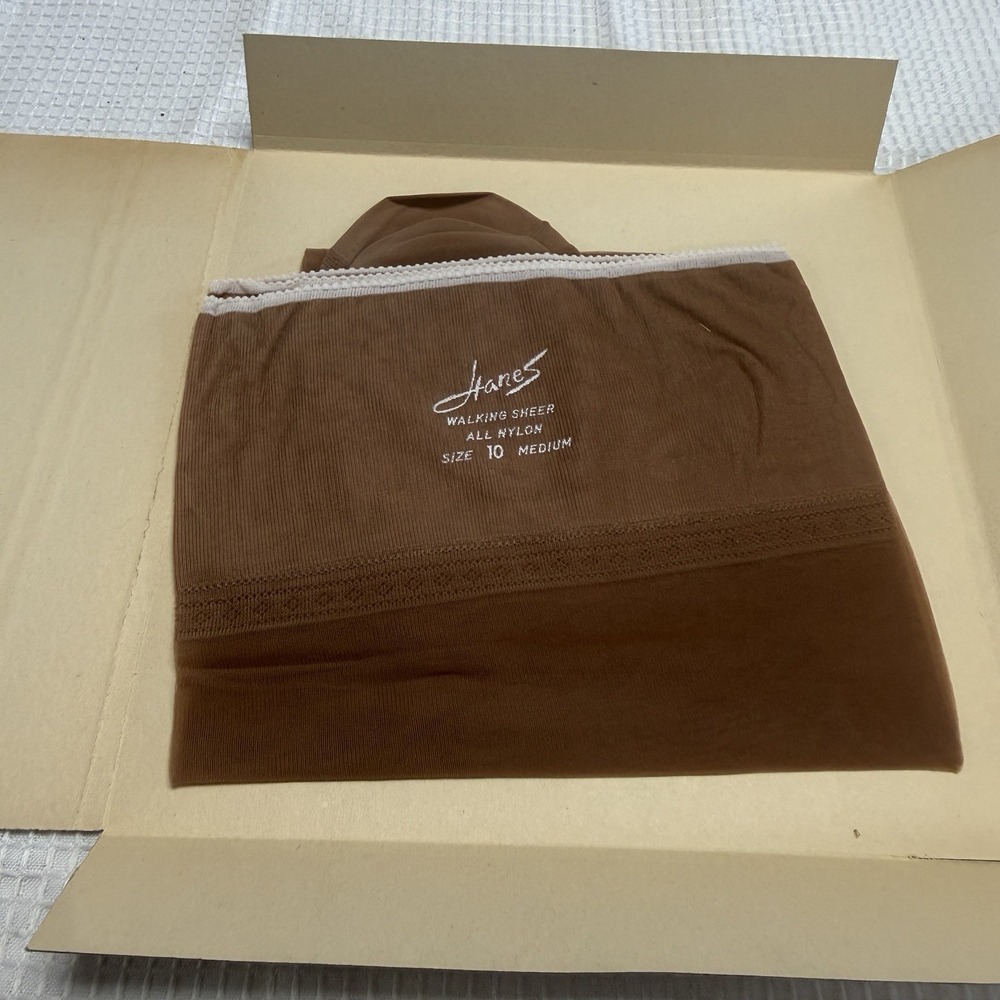 Vintage Hanes Walking Sheer Nylon Hose Stockings Seamless New 10 M Reinforced